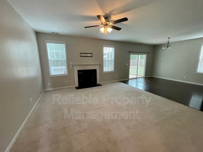 Building Photo - 64 Sioux Ln