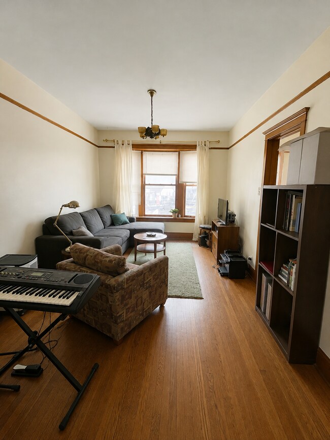 Foto del edificio - 3326 N Clark St