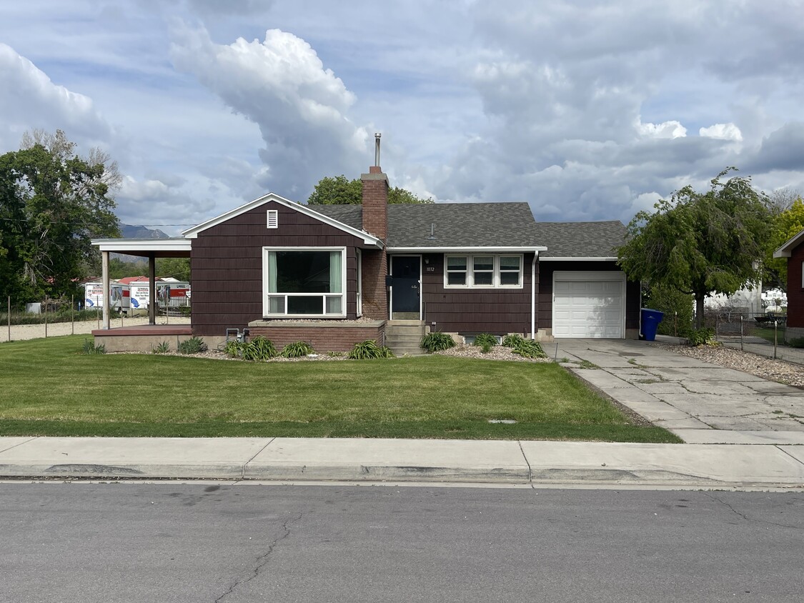 Primary Photo - 1032 N 300 W