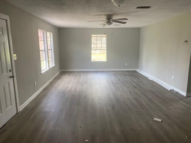 Building Photo - 410 Red Oak Ave