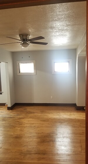 living room - 1920 W Vienna Ave
