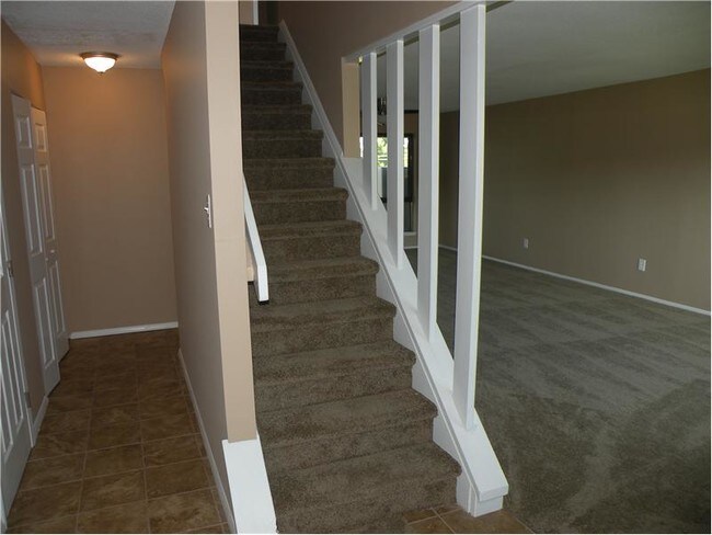 Building Photo - 402 Heritage Dr