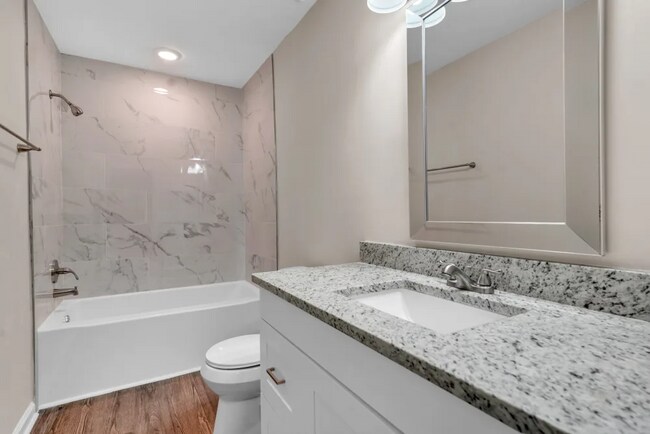 Foto del edificio - 5030 Golf Link Ct