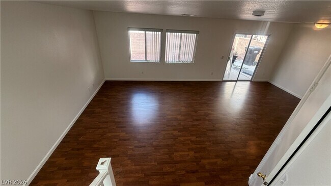 Foto del edificio - 5328 Desert Columbine Ct