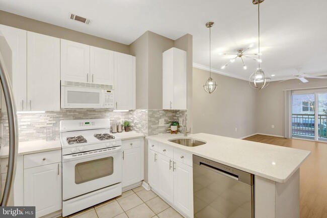 Building Photo - 2791 Centerboro Dr