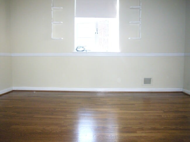 Building Photo - 204 N Emerson St