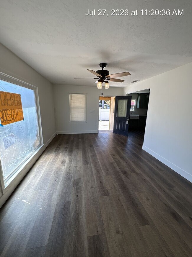 Foto del edificio - Cozy Home Now Available in Dinuba!!!