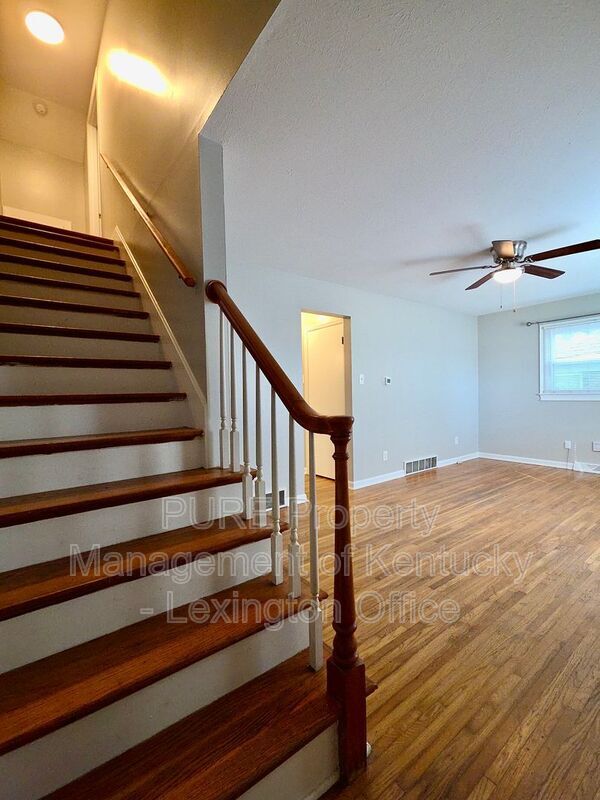 Foto del edificio - 2216 Winterberry Dr