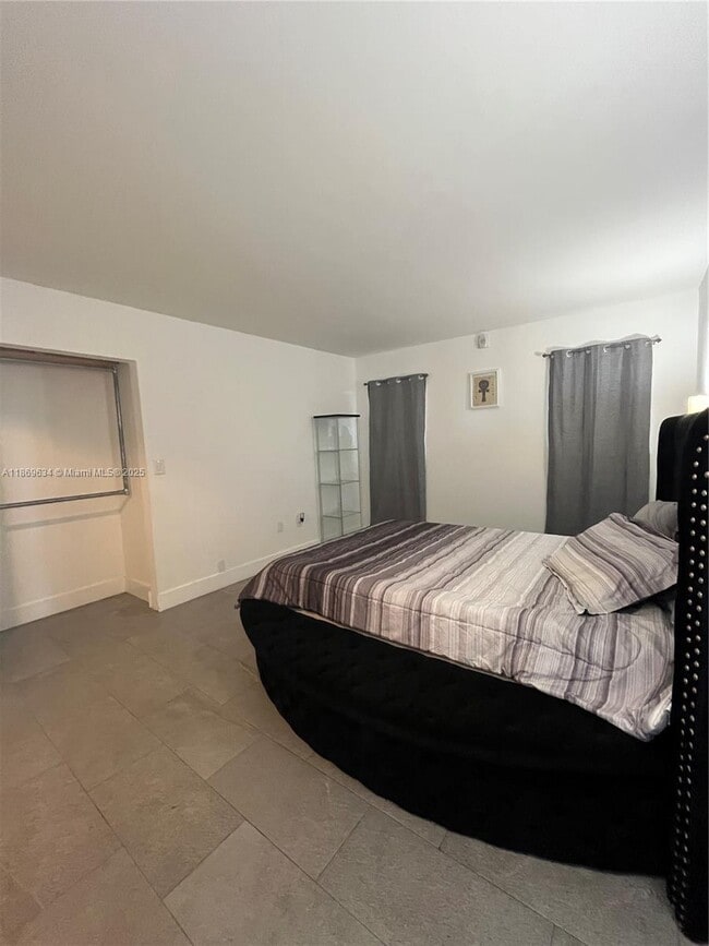 Foto del edificio - 1750 NE 191st St