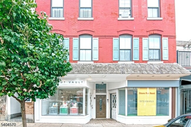 Foto del edificio - 220 E Broad St