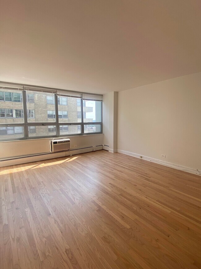 Foto del edificio - 6171 N Sheridan Rd