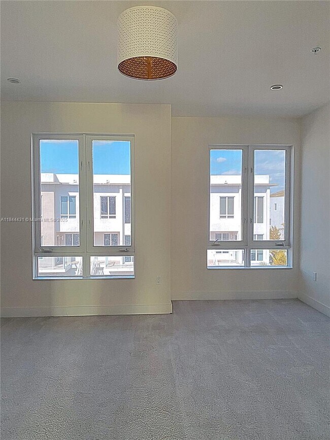 Foto del edificio - 10220 NW 63rd Terrace