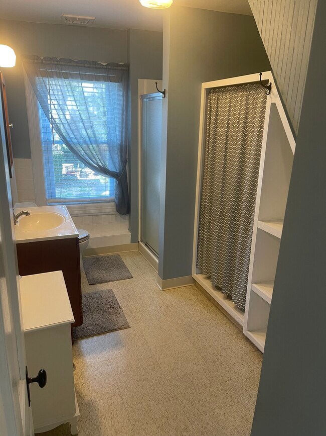 Baño - 23 Norwood Ave