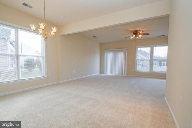 Foto del edificio - 11 Harborton Ln