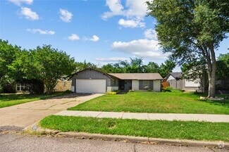 Building Photo - 2629 Peach Tree Ln