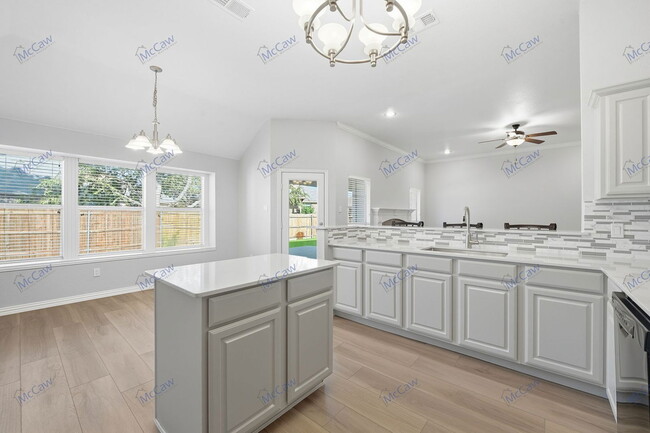 Building Photo - 309 Canterbury Dr