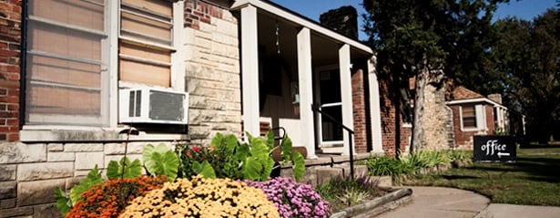 Building Photo - The Elms Apartments