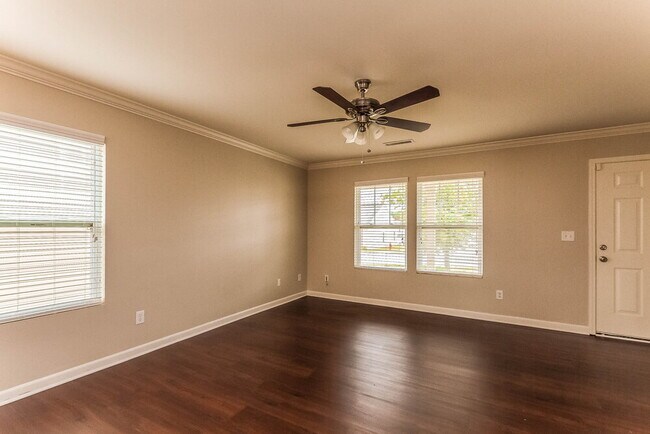 Foto del edificio - 1120 Black Diamond Dr