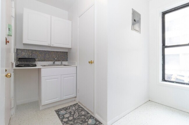 Foto del edificio - 306-318 East 96th Street-SI ID1032044P