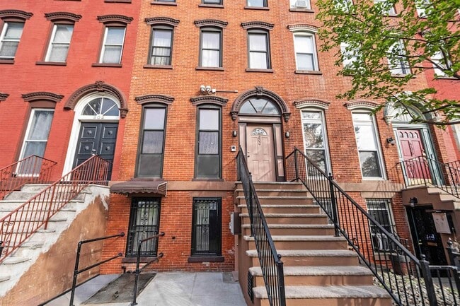 Photo - 800 Ocean Ave Townhome