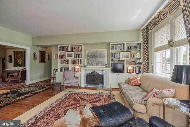 Foto del edificio - 2540 Massachusetts Ave NW