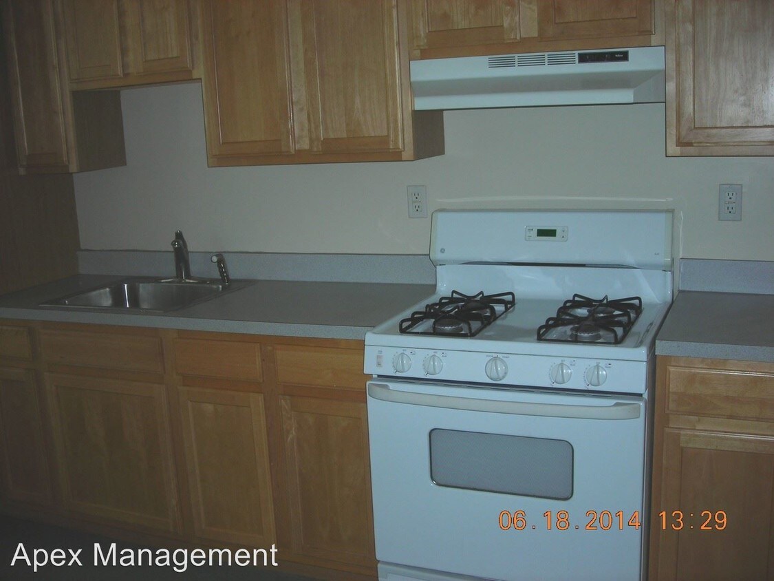 Foto principal - 942-944 Delaware Ave