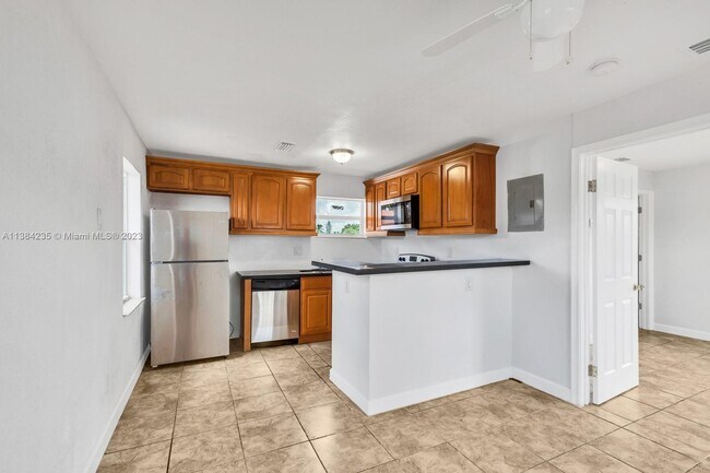 Foto del edificio - 6221 NW Miami Ct