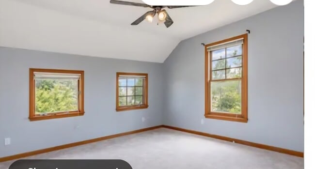 Building Photo - 5261 Oakbrook Dr