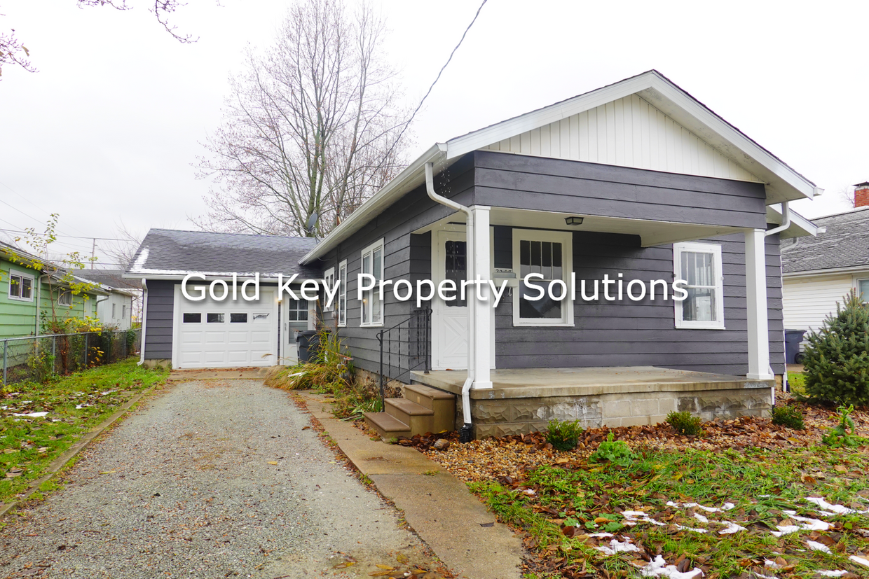 Foto principal - Cute 3 Bed 1 Bath House W/ Attached Garage...