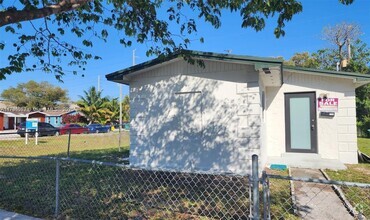 Building Photo - 731 Phippen Waiters Rd