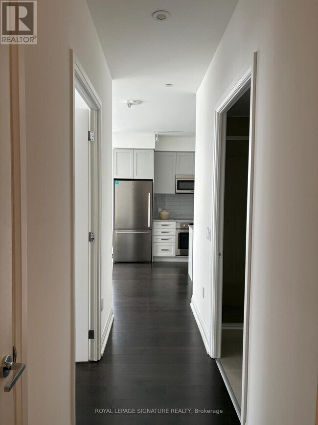 Building Photo - 293 The Kingsway