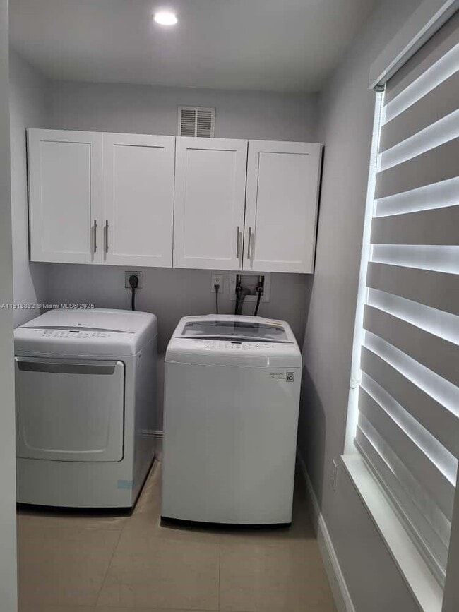 Foto del edificio - 10356 SW 11th Terrace