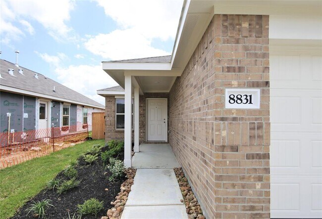 Building Photo - 8831 Wooster Trails Dr
