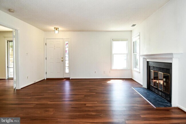 Building Photo - 3152 Covewood Ct