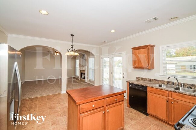 Building Photo - 8043 Mary Alice Way