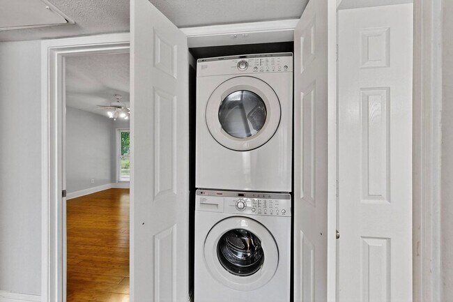 Photo - 7736 Meadow Rd Apartment