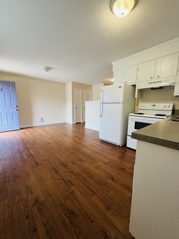 Photo - 3020 Adams Blvd Apartment