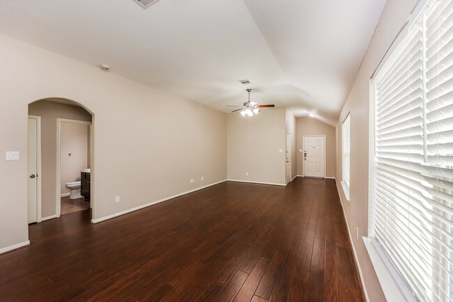 Foto del edificio - 5227 Lagoon Ct