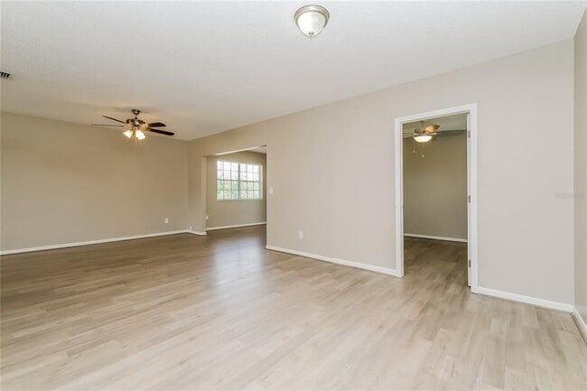 Foto del edificio - 12345 Mayberry Rd
