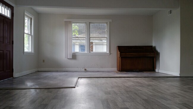 Building Photo - 6838 Barton Rd