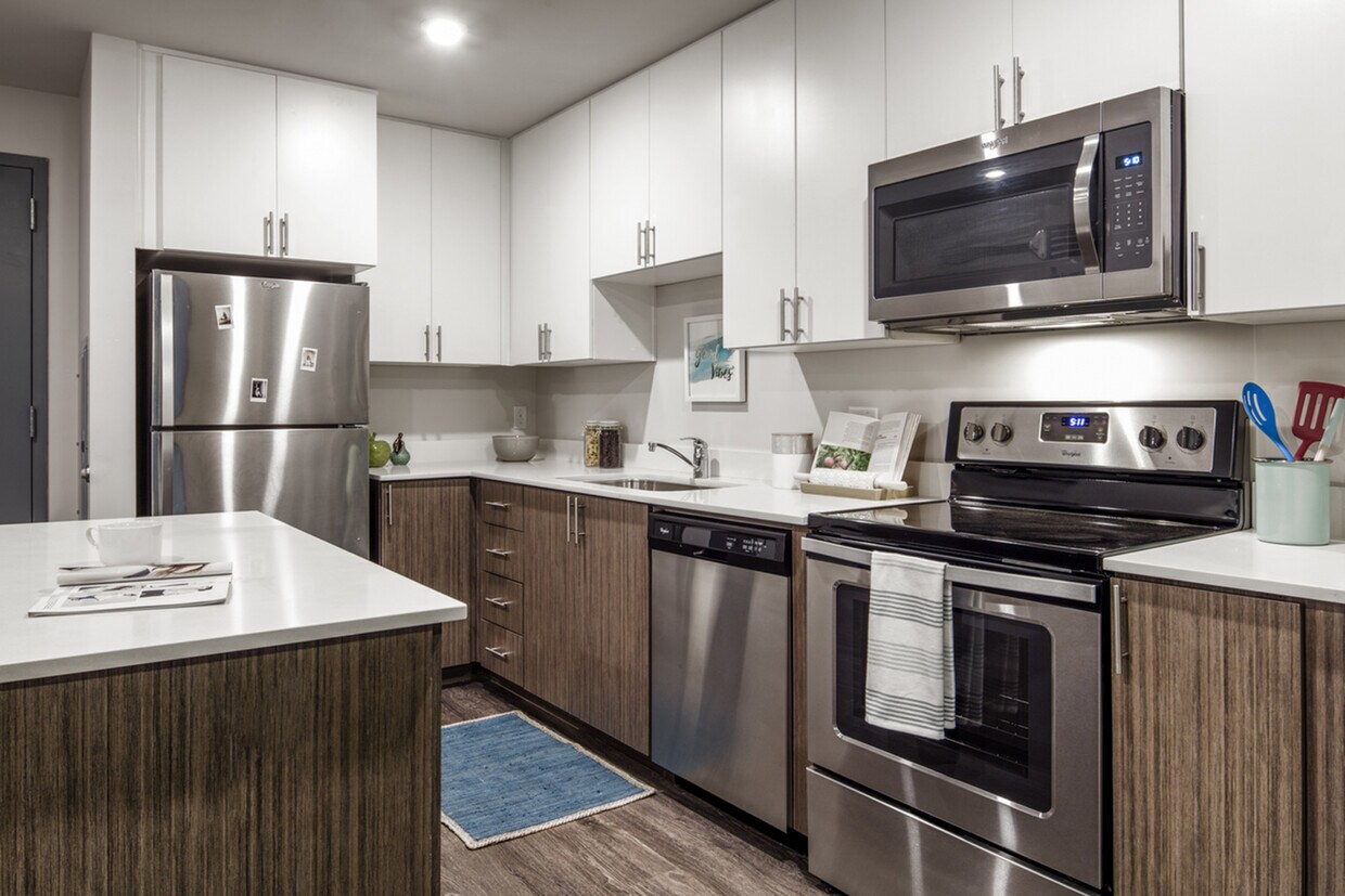 Rise on Apache Student Living Apartments Tempe, AZ