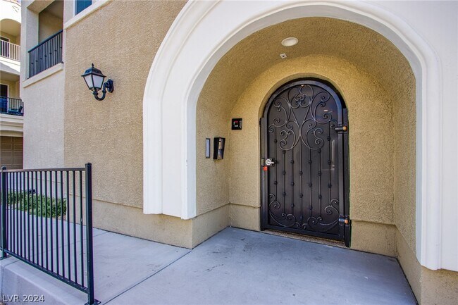 Foto del edificio - 2555 Hampton Rd