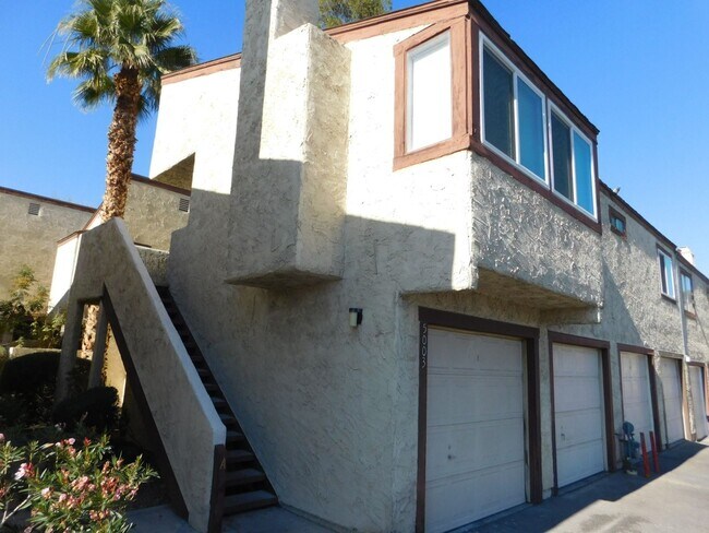 Building Photo - Spacious 2 bedroom- no neighbors under you !!