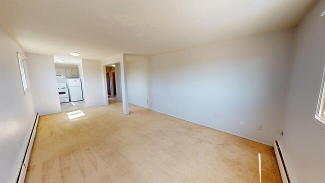 Building Photo - 9656 Hillcrest Dr