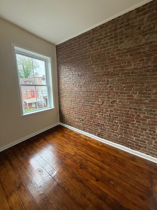 Building Photo - 141 Chambers St