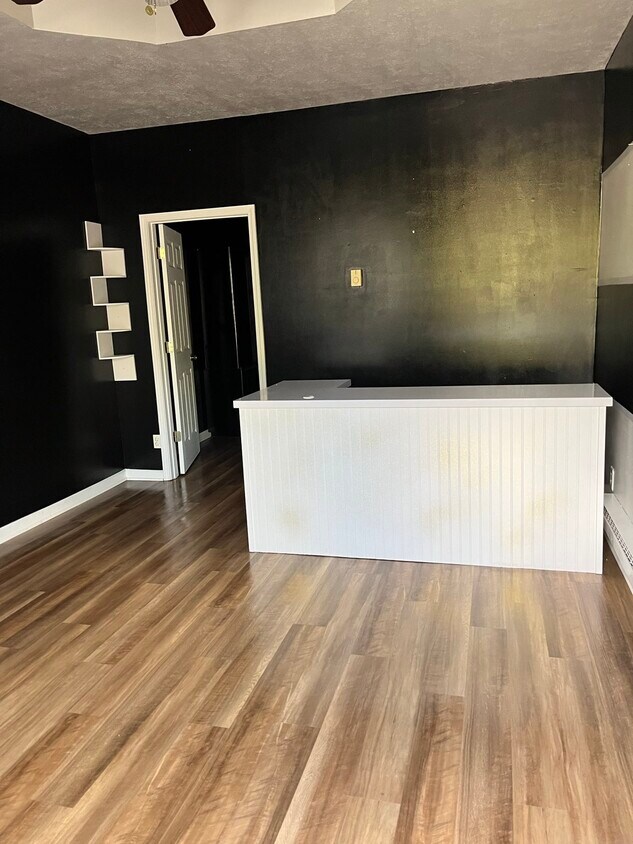 3514 Ellwood Rd Unit 3 Commercial, New Castle, PA 16101 Room for Rent