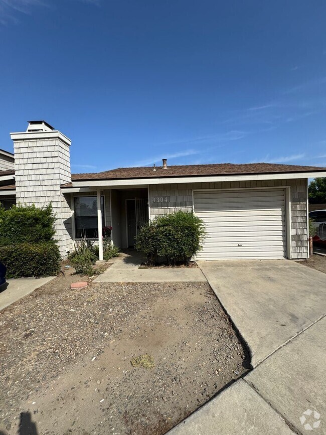 Building Photo - 4300 W Douglas Ave