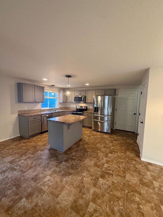 Foto del edificio - Gorgeous 3B/2.5Ba Home in Battle Ground! Close to Shopping & More!