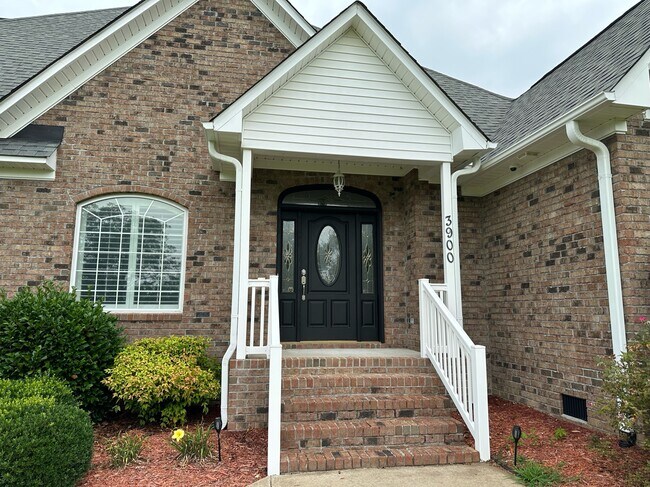 Foto del edificio - 3900 Speight Seed Farm Rd