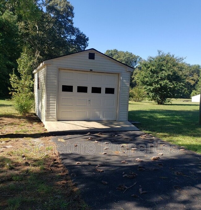 Building Photo - 7285 Beulah Church Rd